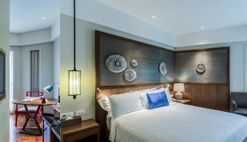 Chambre d’hôtel avec spots LED REGOR au plafond - CBK